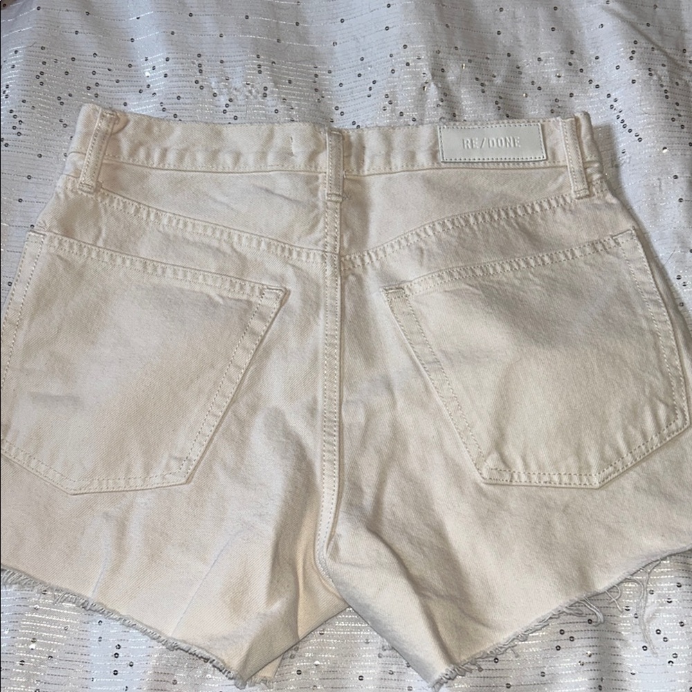 RE/DONE vintage white Women's Cream Denim Shorts - Picture 3 of 6